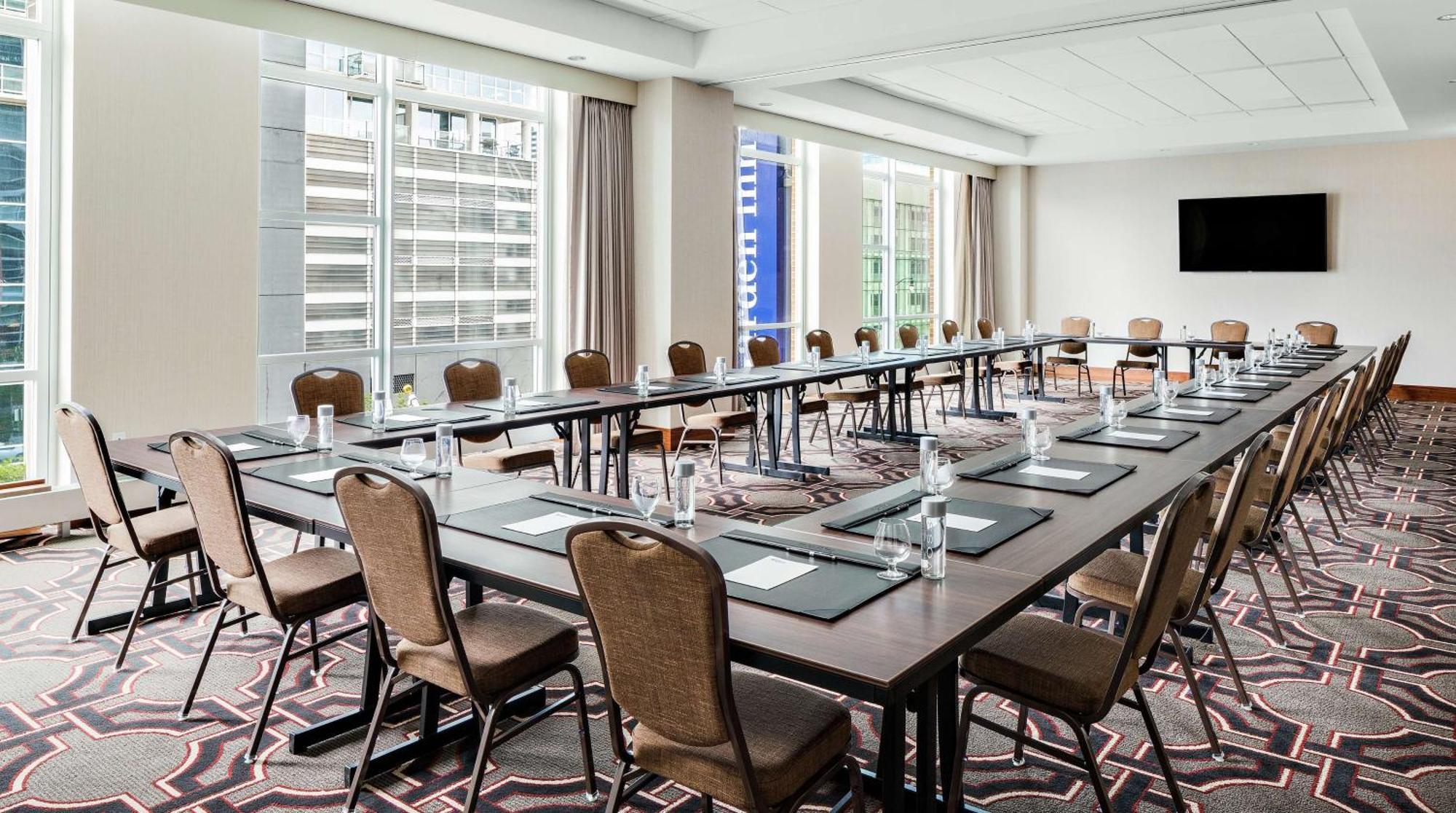Hampton Inn Chicago Mccormick Place Exterior foto