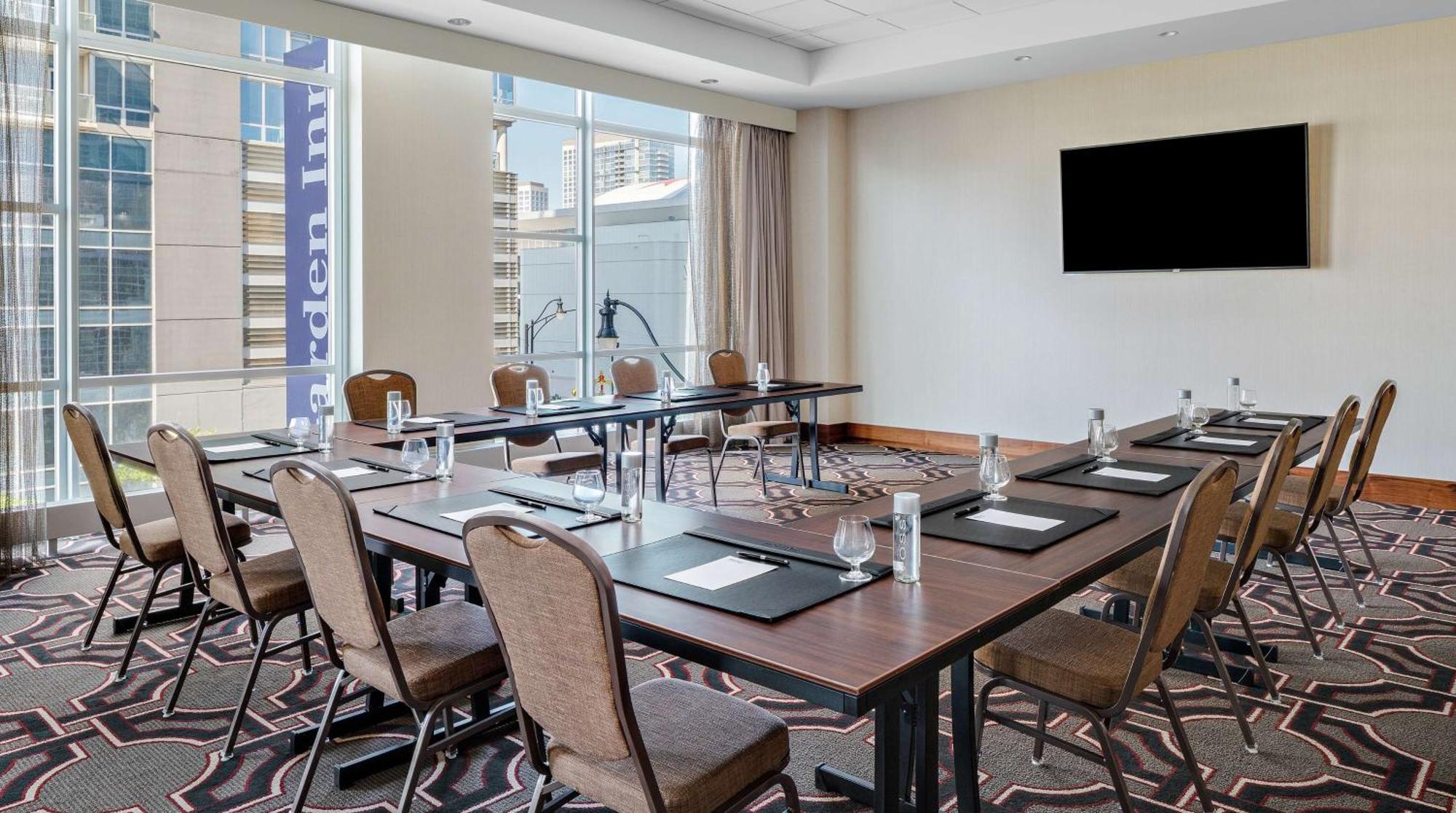 Hampton Inn Chicago Mccormick Place Exterior foto